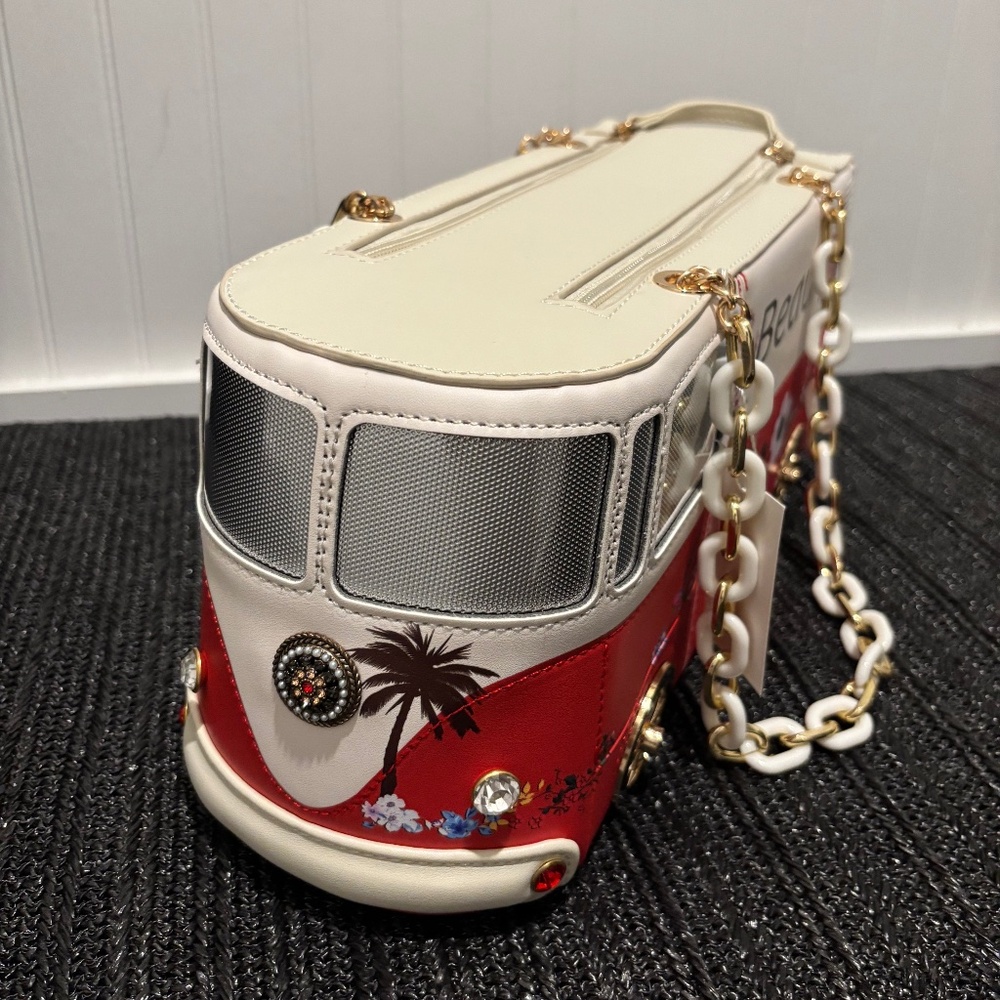 Beauty Bus